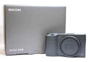 【台南橙市3C】RICOH GR3 GR III APS-C 類單眼 18.3mm f2.8 公司貨 黑 快門數30xx張 二手數位相機 #88892