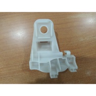 TOYOTA Right Stop Bracket Innova 2016TOYOTA / 52562-0K070