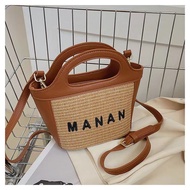 【พร้อมส่ง miss bag fashion กระเป๋าถือ  แฟชั่นมาใหม่ รุ่น manan brown One