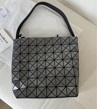 超大容量 手提/斜背 鑽石紋 銀黑色水桶包 BAO BAO ISSEY MIYAKE Valley Tote Bag Crossbody Bag 手袋