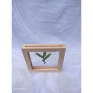 12x12 Pressed frame / 'Urwah al Bariqi