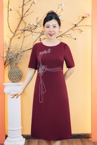 Đầm suông trung niên cho mẹ - Cổ tròn ép đá tay ngắn - Đỏ đô - TTV Store thời trang nữ TTV1880