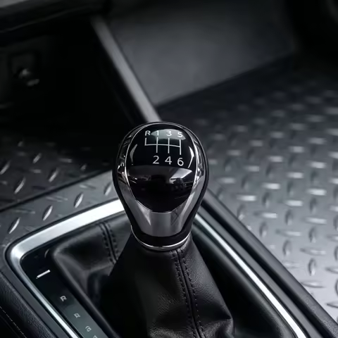 Car R6 Leather Shift Knob 32865-4BA1A 32865-4EA0A For Nissan For Qashqai For J11 Interior Parts Acce