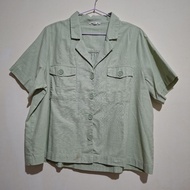 HIJAU KEMEJA Sage green shirt et cetera