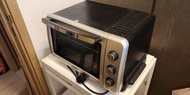 Excellent and compact DeLonghi Oven