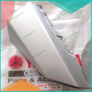 NMAX OLD RIGHT SEN LID COVER, SILVER YAMAHA 2DP-F835V-00-P0 20JVLZ3