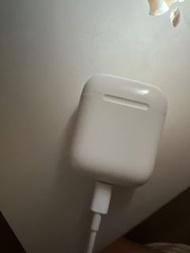 Airpods （充電盒壞）