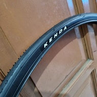 Kenda 700 x 23c racing tire