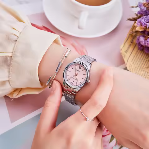 Casio Women's Quartz Watch with Steel Strip Fashion Timepiece for Stylish Accurateness LTP-V005D-4B2