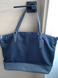 日本購入 正版 Coach handbag 藍色 可上膊手袋