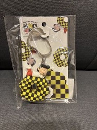 PEANUTS Lucy 甜甜圈吊飾