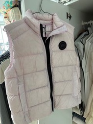 Canada Goose淺粉羽絨背心