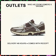 กล่องที่สมบูรณ์ Nike Air Zoom Vomero 5 " Brown " Running Shoes FD9920 - 022 รับประกัน 1 ปี