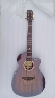 Taylor Koa ซีรีส์กีตาร์โปร่งไม้สนแข็งกีตาร์มืออาชีพคัตเอาท์