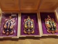 🇹🇭名稱： 愛凱天童，招財龜，

 師傅： 大法會開光

 廟名：Wat KokKrom

 佛歷： 2563

 簡介：【“有求必應”愛凱~護寶仙童】四百多年前跟隨泰南神僧~龍婆托化緣修行的護寶仙童
