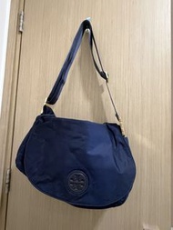Tory Burch 深藍色尼龍斜孭袋 Marion Nylon Messenger Baby Bag