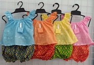 ชุดไทยเด็ก เสื้อผ้าเด็กเล็ก ชุดไทยเด็กหญิง คอกระเช้า ไซส์SSมีให้เลือกหลายสีค่ะ (แรกเกิด - 8 เดือน) หนักไม่เกิน 10 โลค่ะ