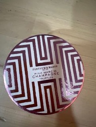 FORTNUM & MASON Pink Marc de Champagne Chocolate Truffles 40g