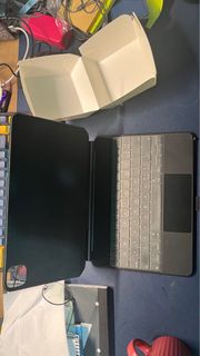 BRAND NEW IPad Pro/Air Magic Keyboard (AC+ Exchange-See below for details)