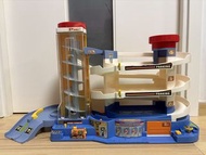 Takara Tomy 停車場玩具