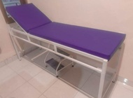 meja periksa pasien / tempat tidur pasien