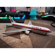 1/400 scale United Airlines Boeing 767-300 aircraft model (Phoenix Model)