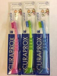 歐洲購買 瑞士CuRAPRoX CuRAKiD 4260 ultra SOFT 兒童牙刷 (不挑色)(非台灣公司貨)