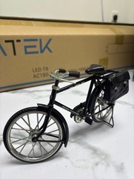 黑色復古迷你自行車模型