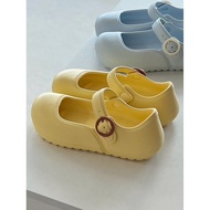 crocs crocs woman Mary Jane Style Slippers - Women's Light & Water-resistant Footwear