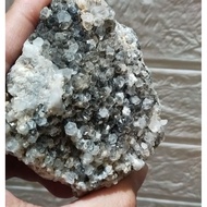 Natural quartz crystal