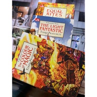 Three Books by Terry Pratcettt