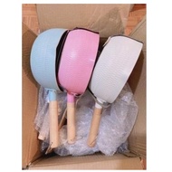 Deep non-stick pan has 3 sizes, can be used on induction cookers