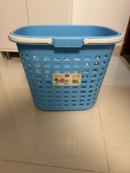 laundry baskets 洗衣籃