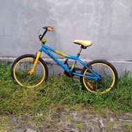 Sepeda anak BMX, merk United type D'Based 20 inch, bekas pakai.