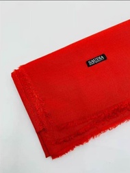 GRATIS ONGKIR! Kerudung Segi Empat Saudia Rawis Warna Merah Bendera Kerudung Segi Empat Polos Merah 
