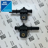 Piaggio injector head - Vespa 2vie, 3vie (genuine)