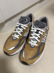 New Balance 990v6