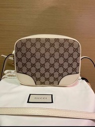🌟現貨🌟Gucci 經典 Logo 白色帆布相機包 Gucci Bree GG Crossbody Bag