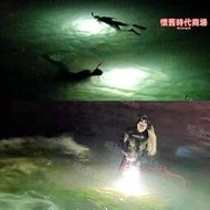 深海鯊P70潛水燈潛水手電筒防水強光手電筒水下燈照明燈專業手電筒