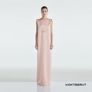 VICKTEERUT (ราคาปกติ 17880-.) Re-Edition Sleeveless Long Dress with Belt Detail เดรสยาว เดรสแขนกุด ต