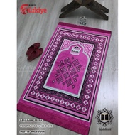 UNGU Turkish Adult Prayer Rug Plain Midi EMBOS Size 105x55 - Wholesale Prayer Rug - Purple Travel Pr
