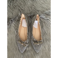 2hand flat shoes sz38