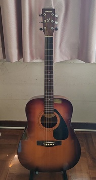Yamaha F310  acoustic guitar with new strings