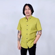 Kemeja Polos Cowok Lengan Pendek Slimfit Warna Hijau Lemon