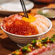 ร้าน Sakanakunizakaya ที่สถานีรถไฟใต้ดิน Sun Yat-sen Memorial Hall