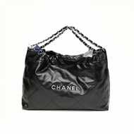 CHANEL 22Bag橫版小號38黑色牛皮晶片開銀扣肩背包