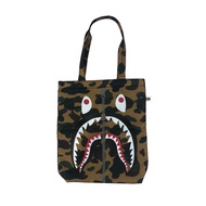 กระเป๋าสะพายไหล่/ถือ A BATHING APE