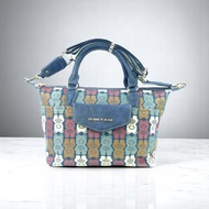 Henneybear H1246 รุ่น ALIS ลาย Brick Bear กระเป๋าสะพายข้าง กระเป๋าถือ ใส่ของจุใจ