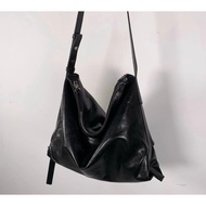 Bucks & Leather - Sling Bag