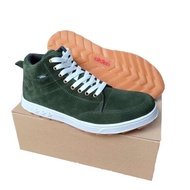 Aldhis T030 - Men's Casual Boots, Cool Men's Boots for Style and College, Gum Rubber H85S